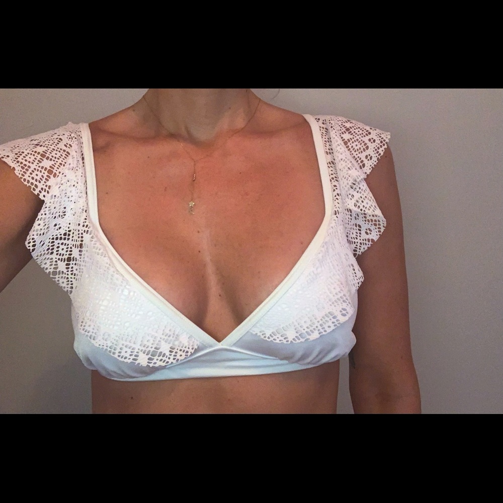 Venus-White ruffle bikini top. Size XS